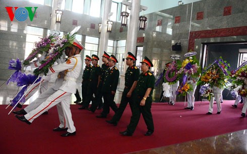 Funeral service held for pilots who died on training  - ảnh 1